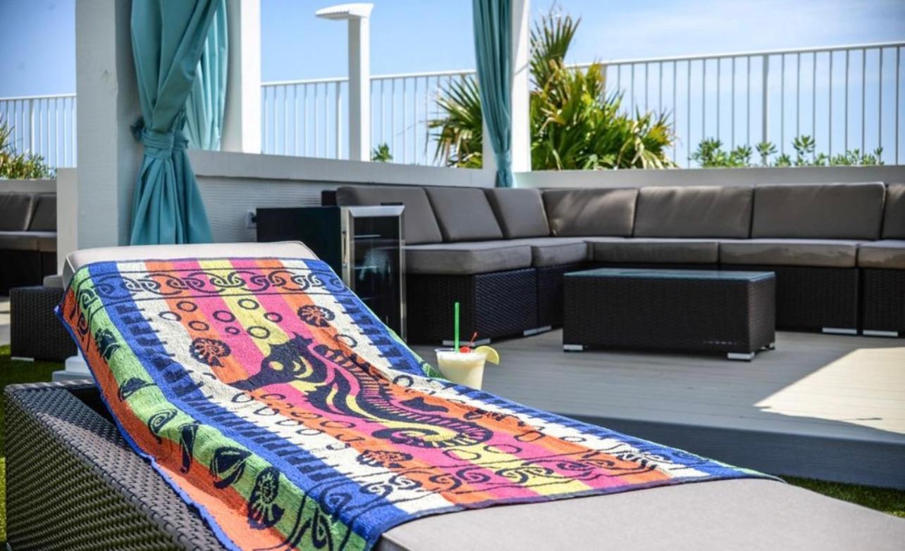 Tipsy Turtle Aparthotel Orange Beach Buitenkant foto
